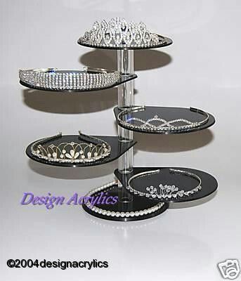 Crown Display Ideas, Pageant Crown Display Ideas, Crown Display, Jewelry Storage Diy, Stackers Jewellery, Award Display, Pageant Crowns, Bridal Tiaras, Tiaras Jewellery