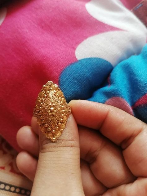 Big Gold Rings For Women Indian, Big Gold Rings, Gold Rings Jewelry Design, Ring Styling, Gold Ring Design, Latest Gold Ring Designs, Gold Rings For Women, Bridal Art, Unique Gold Jewelry Designs