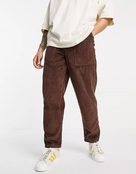 Guy Fashion Aesthetic, White Outfits For Boys, Cotton Pants Outfit, Cordoroy Pants, Brown Cotton Pants, Trousers Outfit Men, Asos Outfit, Corduroy Pants Outfit, Mens Corduroy