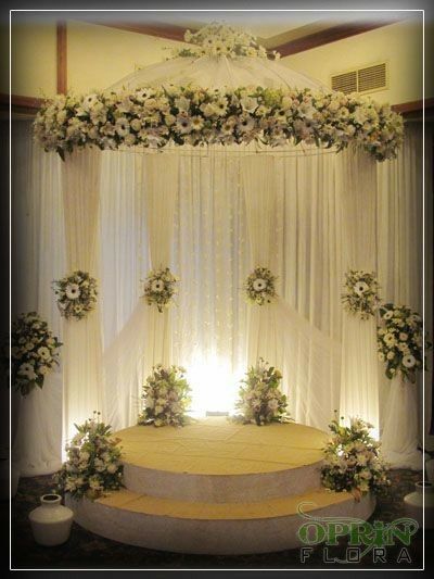 Ganpati Mandap, Flower Decoration For Ganpati, Ganesh Decoration, Ganpati Decoration Theme, Indoor Wedding Decorations, Engagement Decoration, Home Flower Arrangements, Ganesh Chaturthi Decoration, Wedding Sign Decor