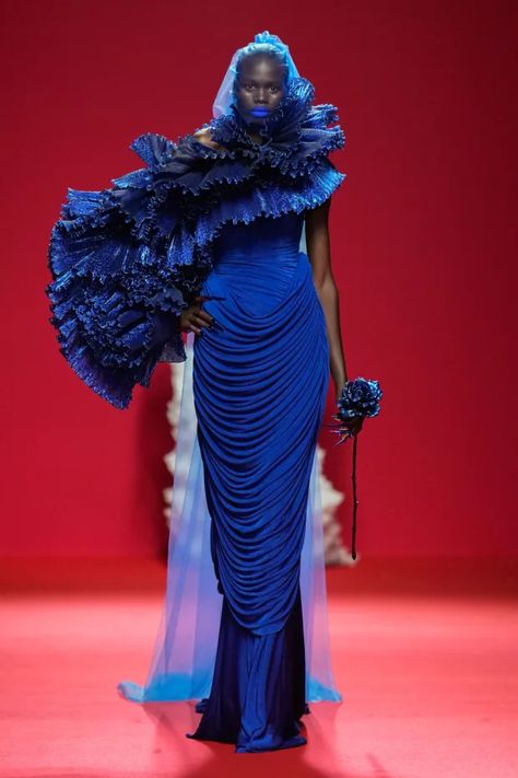 Robert Wun, Spring Fashion Chic, Collection Couture, Spring Couture, Couture Details, Couture Week, Future Fashion, Fashion Design Clothes, Runway Models