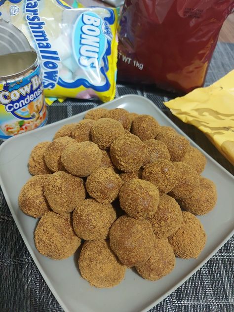 Graham Balls Aesthetic, Prank Photos, How To Make Graham, Graham Balls, Food Pranks, Dubai Photoshoot, Aesthetic Desserts, Korean Picture, Random Video