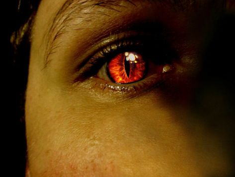 Unique Eyes, Story Development, Dragon Eyes, Dark Feeds, Halloween Contacts, Magic Eyes, Dragon Eye, Recipe Inspiration, Urban Fantasy