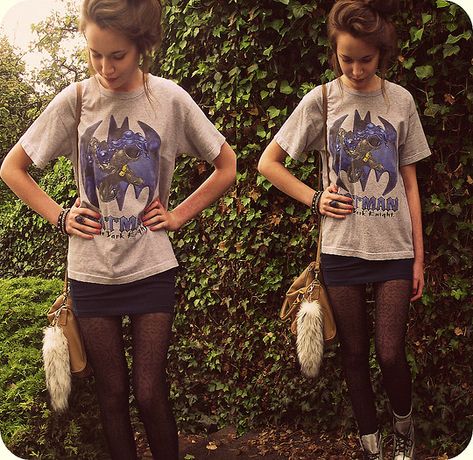 batman 2010s Tumblr Fashion, 2013 Tumblr Outfits, Tumblr Style, Vintage Batman, Batman Shirt, Indie Sleaze, Batman T Shirt, Clothing Black, Estilo Punk