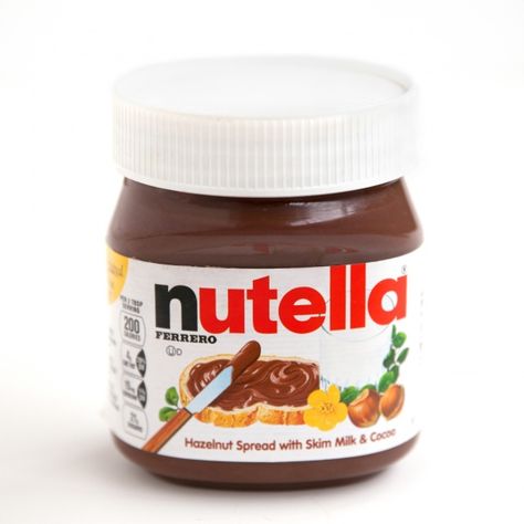 10 Deliciously New Ways to Eat Nutella Nutella Snacks, Nutella Lover, Nutella Jar, Healthy Recipes Easy Snacks, Chocolate Hazelnut Spread, How To Roast Hazelnuts, Spice Cupcakes, Nutella Recipes, Chocolate Nutella