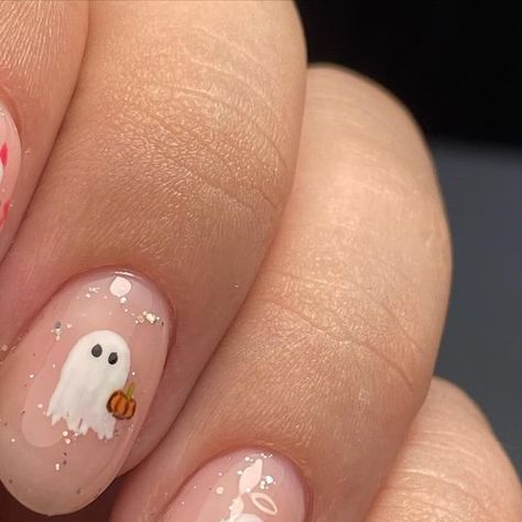 Chloe Birks - Nail Art by Chlo on Instagram: "September the 1st marks the first day of spooky season in my eyes 👻 so here’s a throwback to my most liked set of nails of all time 🥹🫶🏼   These ghosts went down a treat last year and I loved being tagged in so many recreations 😅   prepped with @willowacademy_lj   #halloweennails #ghostnails #spookynails #halloweennail #nailspo #autumnnails #septembernails #nailart #nailtech #naildesign #nailsnailsnails #nailaddict #naillove #uknails" Sheet Ghost Nails, Cute Ghost Nails, Realistic Nails, Skeleton Nails, Ghost Nails, Spooky Nails, Uk Nails, Sheet Ghost, September Nails