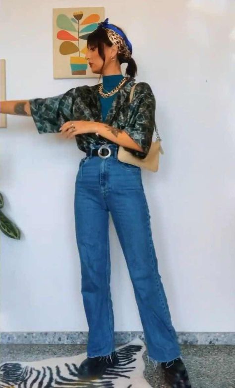 Retro Going Out Outfits, Vibrant Style Outfits, Artistic Style Outfit, Eclectic Outfits Midsize, Painted Pants Outfit, Midsize Rocker Chic, Maximalist Outfits Vintage, Soft Rock Aesthetic Outfits, Eclectic Chic Fashion