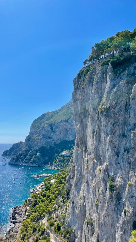 Capri Italy Aesthetic, Ethereal Places, Italy Capri, Euro Travel, Capri Italy, Euro Summer, Italy Aesthetic, Southern Italy, I Want To Travel