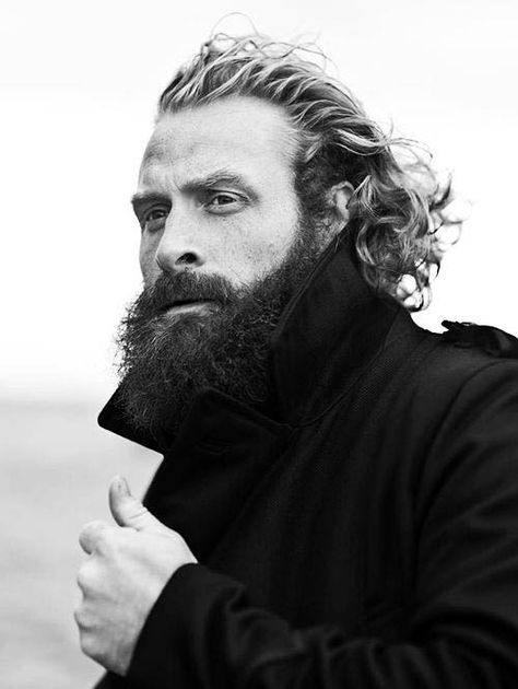 50 Long Curly Hairstyles For Men - Manly Tangled Up Cuts Kristofer Hivju, Tom Wlaschiha, Rose Leslie, Lena Headey, Tapered Haircut, Gra O Tron, Moustaches, Sophie Turner, Fade Haircut