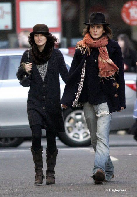 Celebrity Bowlers Bowler Hat Outfit, Keira Knightley Style, 00s Style, Hat Outfit, Artsy Style, Bowler Hat, Keira Knightley, Power Couple, Outfits With Hats