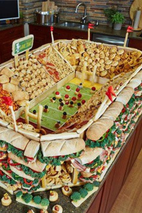 Super Bowl Feast ! What a party platter ! Super Bowl / Football Stadium Made of SUBS , CHIPS , CHEESY POOFS , and lots of other stuff :) Super Bowl Food Stadium, Super Bowl Snack Stadium, Superbowl Snack, Snack Stadium, Fall Tailgating, Nfl Stadium, Roast Beef Sandwich, Produce Displays, Food Platter