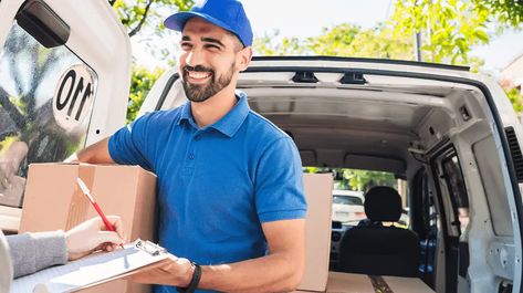 How to Start a Courier Business: A Step by Step Guide for Success Moving To Miami, Moving To Florida, Moving And Storage, Moving Tips, Packers And Movers, Clever Storage Solutions, Moving Services, Moving Day, Moving Company