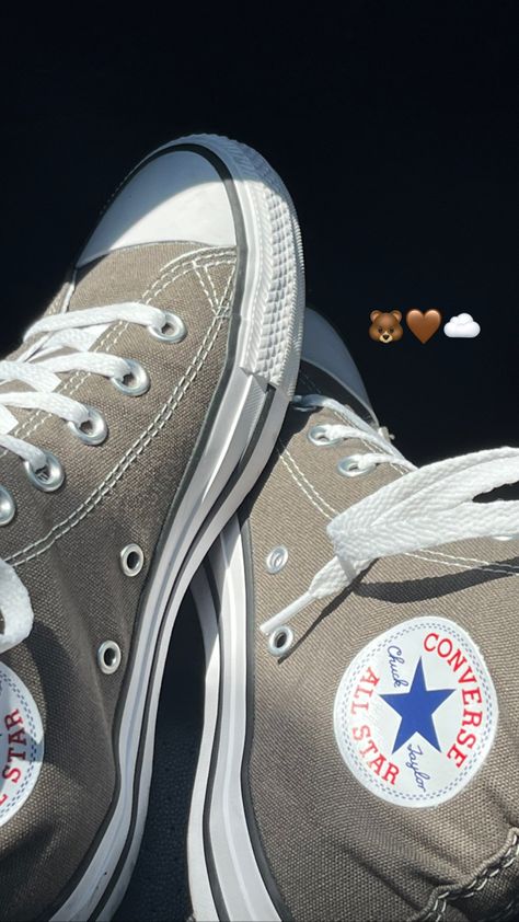 Gray Outfit, Brown Converse, Grey Converse, Grey Outfit, Chuck Taylor Sneakers, Converse High Top Sneaker, Converse Chuck Taylor High Top Sneaker, Out Of Style, Converse Sneaker