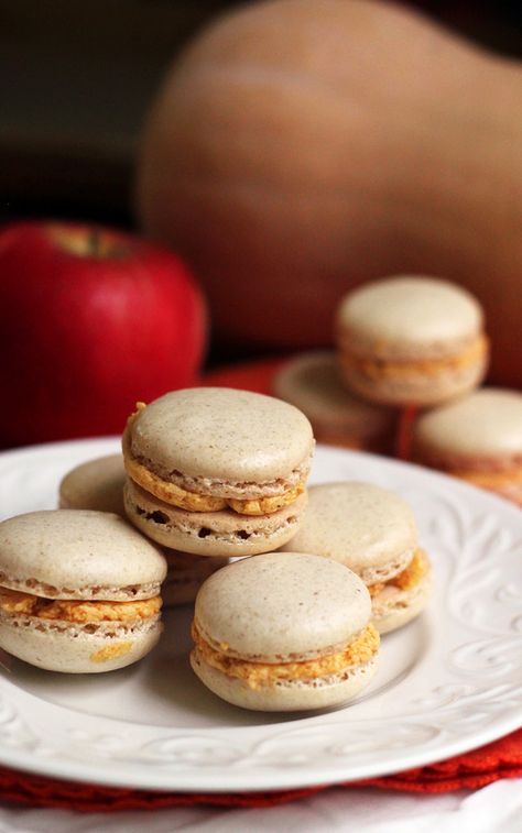 Ginger Macarons with Pumpkin Bourbon Buttercream | Joanne Eats Well With Others Ginger Macarons, Bourbon Buttercream, Ginger Nut, How To Make Sandwich, Macaron Recipe, Sandwich Cookies, Pumpkin Recipes, Macaroons, Cookie Bars