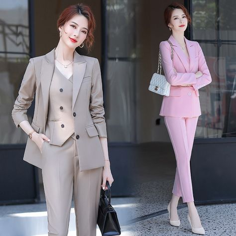 Pants 2020, Checkered Coat, Blazer Suit Women, Ladies Coat Design, High Fashion Looks, Professional Wear, Jumpsuit Elegant, Woman Suit Fashion, Office Outfit