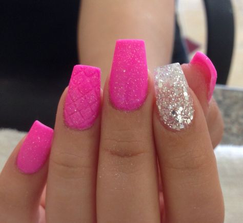 Hot Pink Nails Glitter Tips, Bright Summer Nails With Glitter, Hot Pink And White Glitter Nails, Pink And Silver Dip Nails, Fushia Prom Nails, Bright Pink Glitter Nails, Fushia Nail Designs Ideas, Hot Pink And Glitter Nails, Hot Pink And Silver Nails