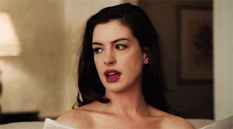 https://media1.tenor.com/images/753d1337df36d131b1e238df22c697ef/tenor.gif?itemid=18146174 Anne Hathaway Gif, Actor Gif, Anne Hattaway, Oceans 8, Chica Cool, Female Friendship, Anne Hathaway, Brunettes, The Girl Who