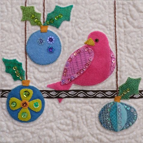 Holiday Appliqué: Birds in Toyland Appliqué Birds, Hand Sewing Techniques, Instant Family, Fabric Embellishment, Holiday Quilts, Thread Types, Hand Applique, Foundation Paper Piecing, Wall Quilts