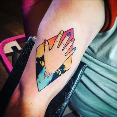 Barbie hand from Dexter tv series Dexter Tattoo Ideas, Melanie Martenz, Dexter Tattoo, Melanie Tattoo, Stranger Things Makeup, Ice Truck Killer, Horror Sleeve, Dbz Tattoo, Barbie Hands