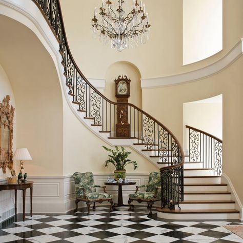 A New Kentucky Home by William T. Baker - The Glam Pad Historic Renovation, Foyer Decorating, Curved Staircase, Space Room, Georgian Homes, Grand Staircase, Staircase Design, Residential Design, House Inspo