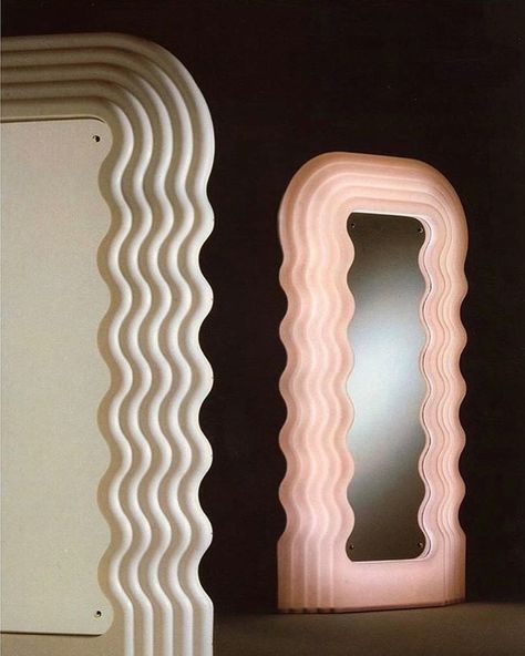 ‘Ultra Fragola Mirror’ by Ettore Sottsass, 1970 Ultrafragola Mirror, Modern Floor Mirrors, Verre Design, Modern Mirror Wall, Mirror Sign, Mirror Plates, Mirror Lamp, Mirror Console, Modern Console Tables