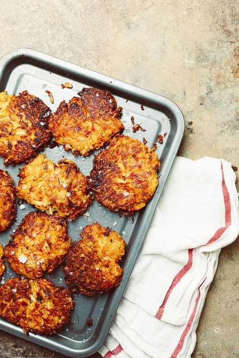 Spicy Celeriac Fritters - The Crispiest Celeriac Recipe Celeriac Recipes, Veg Meals, Bon Appetite, Food Articles, Sustainable Food, Veg Recipes, Vegan Dishes, Vegan Dinners, Mediterranean Recipes