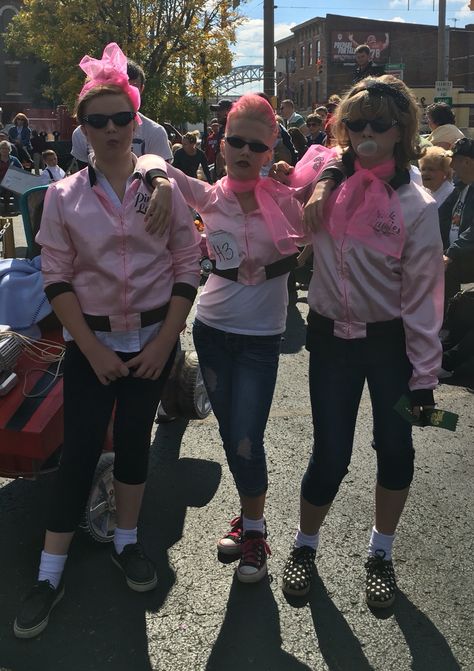 Pink ladies at harvest homecoming new Albany Indiana Pink Uniform, New Albany Indiana, Dress Up Day, School Dress, Halloween Costume Contest, Halloween 2015, Costumes Ideas, School Dresses, Costume Contest