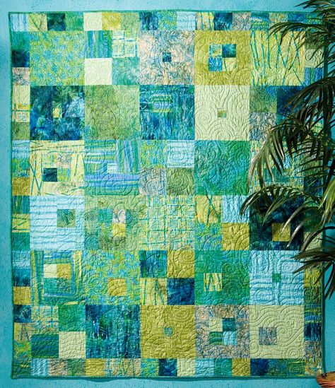 batik quilt patterns easy - Google Search Easy Quilting Design, Bee Quilt, Hip To Be Square, Blue Quilt, Batik Quilts, Easy Quilt Patterns, Green Quilt, Strip Quilts, Contemporary Quilts