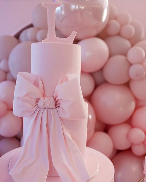 Girly Birthday Cakes, Barbie Birthday Cake, Simple Soup, Bow Baby Shower, Bow Cakes, Evening Dress Long, 1st Birthday Cakes, Pink Birthday Party, Birthday Cakes For Women