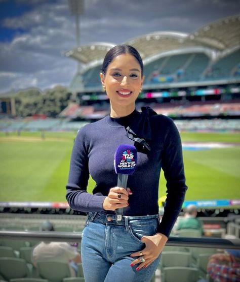 Zainab Abbas, Sports Journalism, Hot Pics, Abba, Sports, Quick Saves