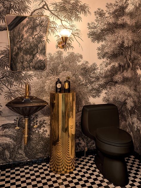 East Hampton - Tatum Kendrick Design Dark Powder Room, Victorian Bathroom Accessories, Hampton Interior, Luxury Powder Room, Design Offices, Los Angeles Interior Design, Parisian Interior, Design Homes, Ladies Room