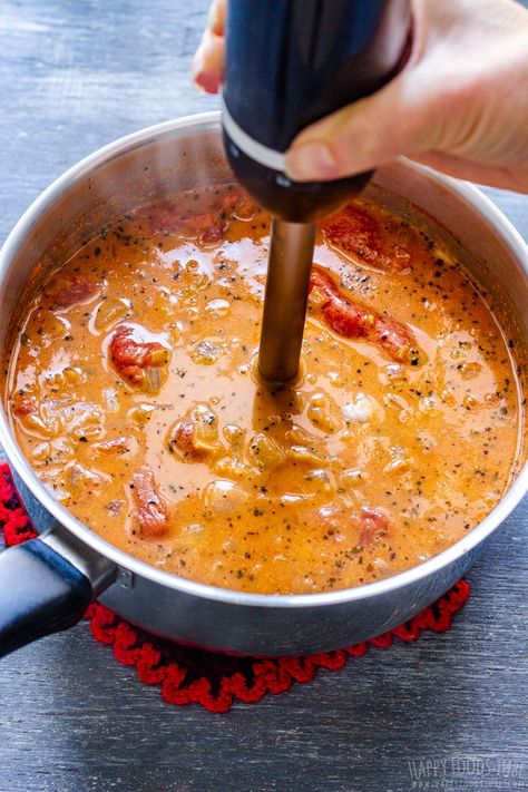 How to make Creamy Tomato Basil Soup Step 2 Tomato Soup Bisque Recipe, Chunky Tomato Basil Soup, Home Made Tomato Basil Soup Recipe, Tomato Based Soups Recipes, Panera Tomato Basil Soup, Italian Tomato Soup, Homemade Tomato Basil Soup, Creamy Tomato Soup Recipe, Basil Soup Recipe