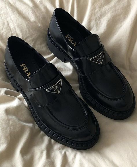 Prada Loafers, Best Shoes For Men, Fancy Shoes, Girly Shoes, Shoe Inspo, Best Running Shoes, Aesthetic Shoes, Ținută Casual, Swag Shoes