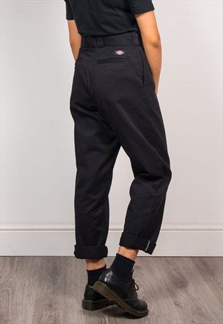 Dickies Trousers Women, Dickies Trousers Outfit, Black Dickies Pants Outfits Women, Dickies Jeans Outfits Women, Dickies Style Women, Dickies Aesthetic Outfit, Black Dickies Outfit, Dickies Outfit Women, Dickies Pants Outfits Women