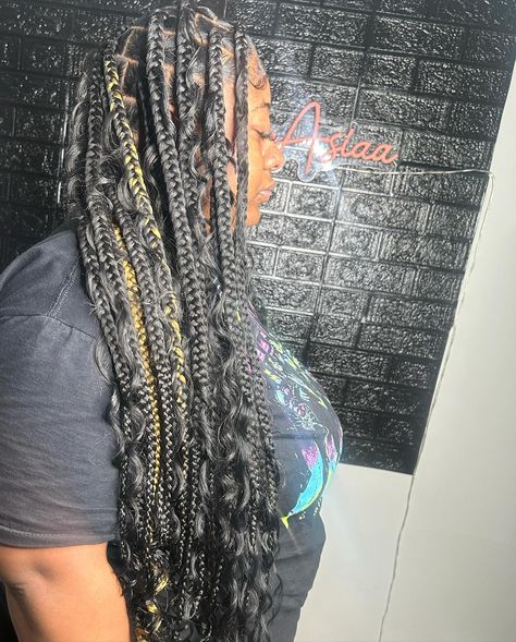 ✨Medium-Large boho knotless✨ #bohoknotlessbraids #protectivestyles #knotlessbraids #explorepage #vabraider #dmvbraider Boho Knotless, Protective Styles, Braids, Quick Saves, Plaits