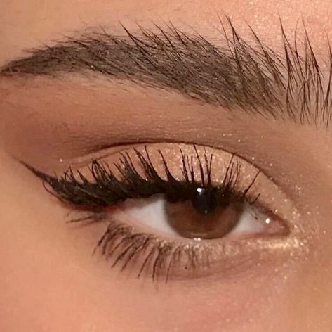 Shimmery Makeup, No Make Up Make Up Look, Neutral Eye Makeup, Eye Makeup Images, Dag Make Up, Prom Eye Makeup, Cute Eye Makeup, Mascara Makeup, Eye Makeup Pictures