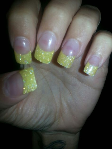 Yellow glitter tips! #acrylic Yellow Glitter French Tip Nails, Yellow Glitter Nails, Colored French Tips, Glitter Tips, Glitter French Tips, Types Of Manicures, Manicure Designs, French Manicure Designs, French Tip Nail Designs