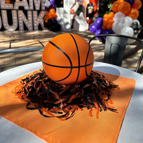 Darioush’s Basketball Birthday 🏀 Complete with a team shop and concession stand! We also included a special area for guests to “autograph” his basketball, a little reminder of who was there and helped him celebrate! We love thinking through the special details! #basketballbirthday #basketballbirthdayparty #boybirthday #girlbirthdayparty #sunsbirthday #phoenixsuns #phoenixsunsbirthday #balloongarland #balloongarlandbackdrop #balloongarlands #arizonabirthdayparties #azbirthday #azeventplannin... Birthday Basketball Ideas, Basketball Birthday Party Balloons, Nike Basketball Birthday, Basketball Birthday Backdrop, Basketball Theme Birthday Party Amazon.com, Basketball Birthday Parties, Boys Basketball, Basketball Birthday, Volleyball Mom