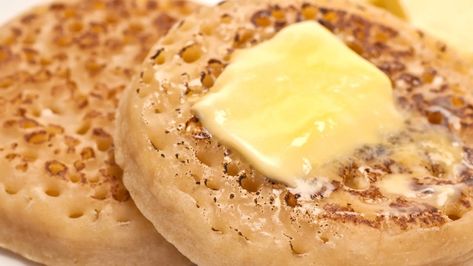 Sourdough Discard English Muffin Bread, Sourdough Discard English Muffins Easy, Discard Crumpets, Sourdough Discard Crumpets Recipe, Homemade Crumpets Recipes, Sourdough Discard Crumpets, Breakfast Crumpets, Daily Sourdough, Sourdough Crumpets