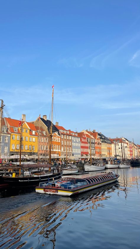 Cophengan Denmark, Cophengan Style, Copenhagen Vibes, Scandi Aesthetic, Copenhagen Travel, Europe Winter, Travel Locations, Peaceful Life, I Want To Travel