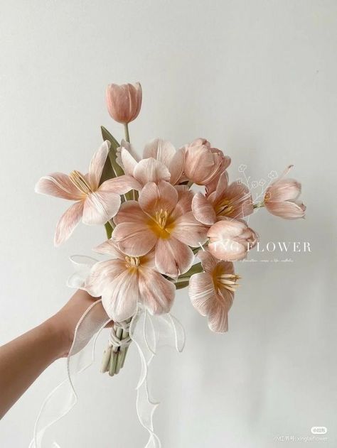 Small Wedding Bouquets, Simple Wedding Bouquets, Bridal Bouquet Flowers, Boquette Flowers, Hand Bouquet, Flowers Bouquet Gift, Wedding Mood, Bride Bouquets, Arte Floral