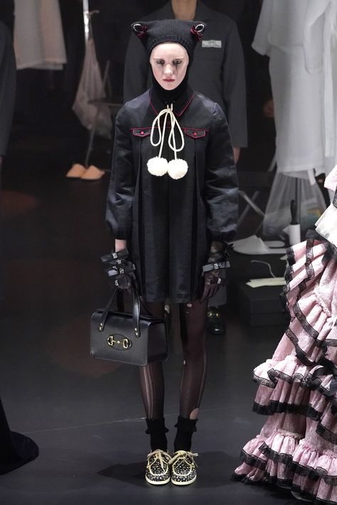 Gucci 2020, Twenties Style, Gucci Runway, Goth Princess, New Street Style, Fashion Forms, American Gothic, Ootd Inspo, High Fashion Outfits