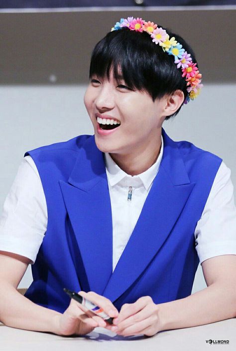 J Hope Laughing, Jhope Laughing, Bts J Hope, J Hope, Bts Photo, Jung Hoseok, You Choose, Rap, Coming Soon