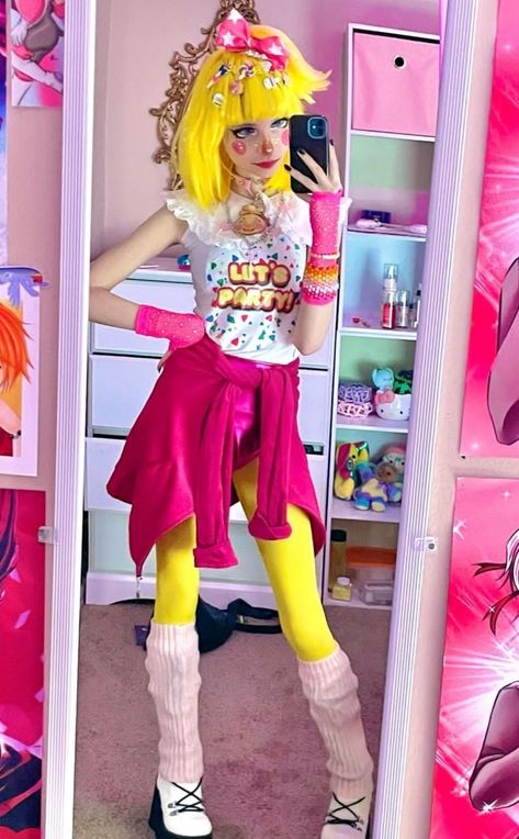 Indigo White Cosplay, Casual Fnaf Cosplay, Chica Fnaf Costume, Fnaf Cosplay Makeup, Chica Fnaf Cosplay, Chica Cosplay Fnaf, Fnaf Halloween Costumes, Extra Halloween Costumes, Glamrock Chica Cosplay