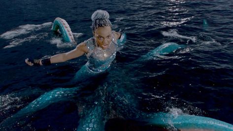 Uma Descendants, Monsters Vs Aliens, Descendants Cast, Isle Of The Lost, Anne Mcclain, Mermaid Images, China Anne Mcclain, China Anne, Descendants 2