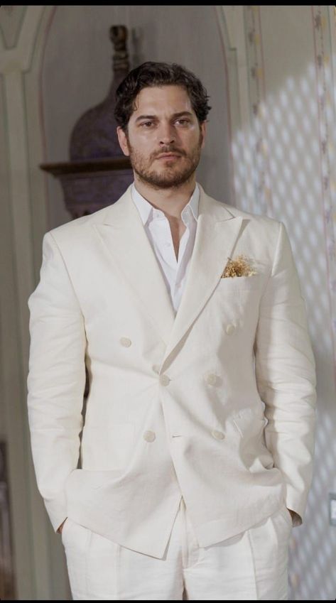 Catay Ulusoy, Egyptian Movies, Prom Suits For Men, Matthew Goode, Color Combinations For Clothes, Prom Suits, Charlie Hunnam, Future Husband, Mens Suits