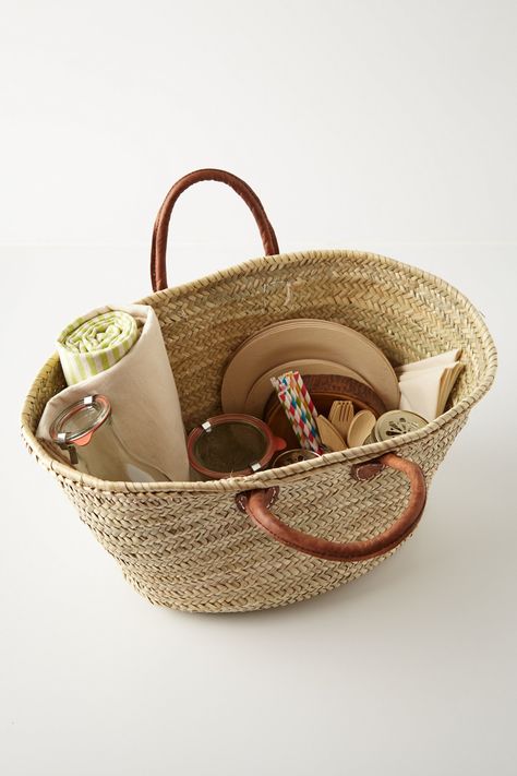 Picnic gift basket