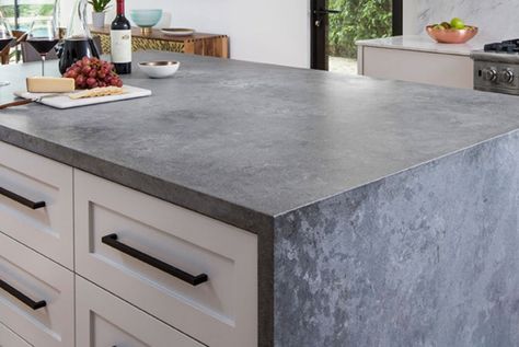 CESAR STONE--Waterfall edge is very modern. Maybe at the edge of your island? Stone Countertops Kitchen, Kitchen Technology, Concrete Countertops Kitchen, Kitchen Countertop Materials, Quartz Kitchen Countertops, New Countertops, Bathroom Decor Luxury, Quartz Kitchen, Concrete Kitchen