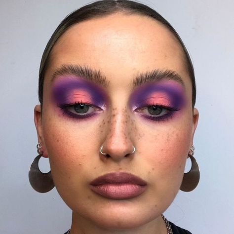 Purple Editorial Makeup, Purple Editorial, Winter Makeup Ideas, Maquillage On Fleek, Bright Eye, Makeup Eye Looks, Creative Eye Makeup, Creative Makeup Looks, Eye Makeup Art