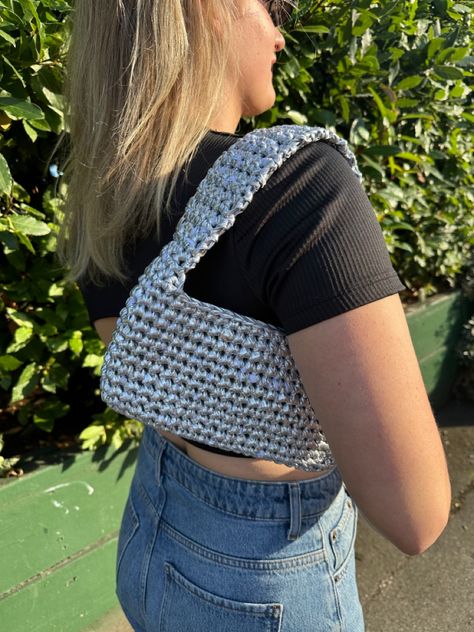 Cute metallic silver crochet bag Metallic Crochet Bag, Silver Crochet Bag, Crochet Selling, Yarn Tote Bag, Yarn Tote, Metal Crochet, Yarn Bag, Silver Bags, Metallic Yarn